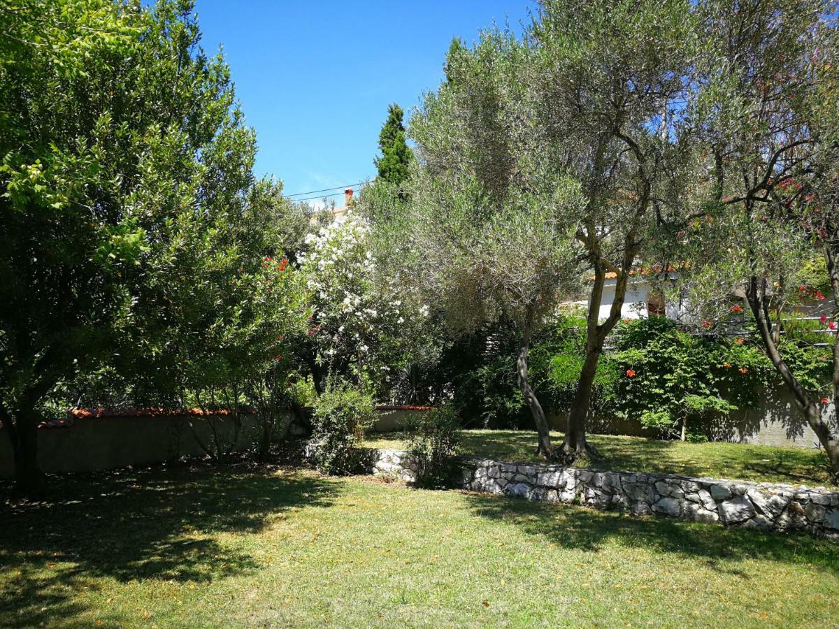 Family Friendly Apartments Island Rab Kampor Exterior photo