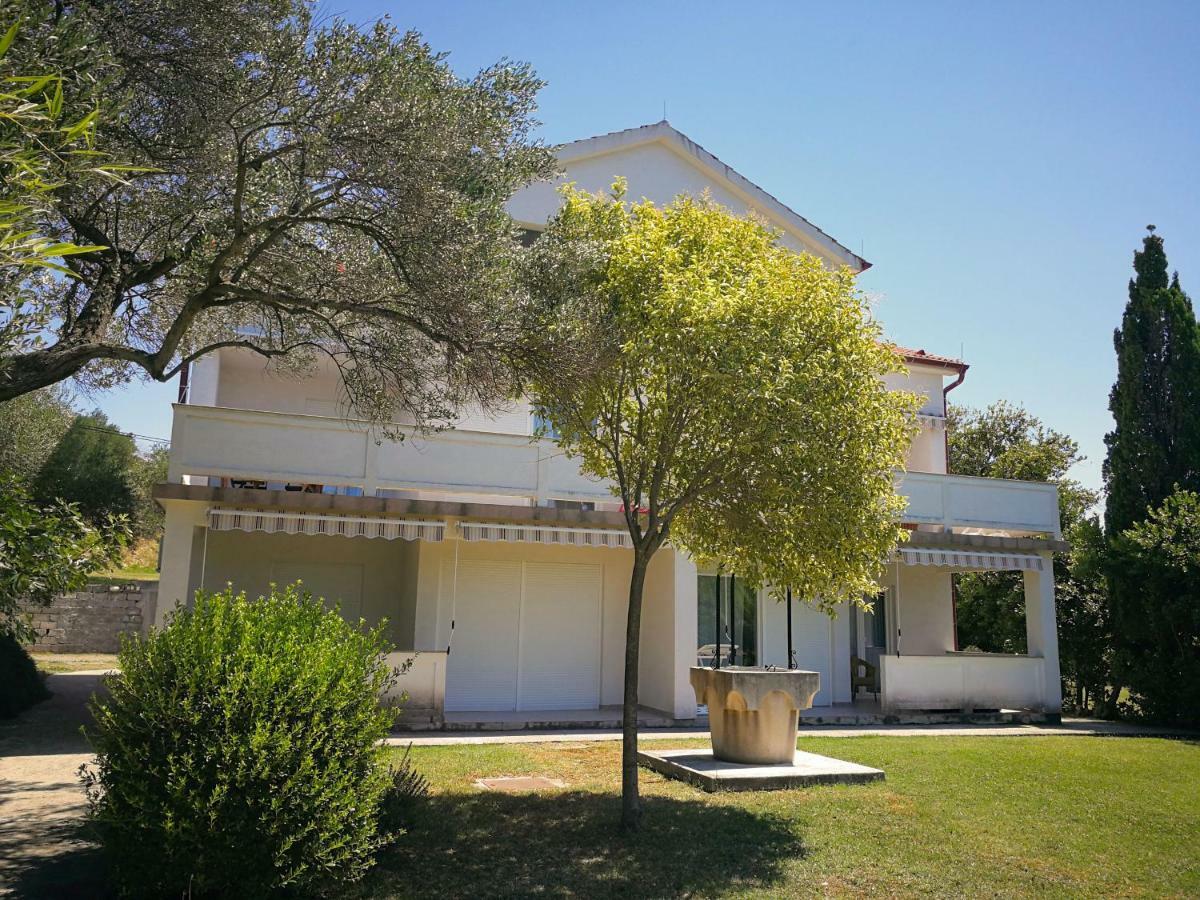 Family Friendly Apartments Island Rab Kampor Exterior photo