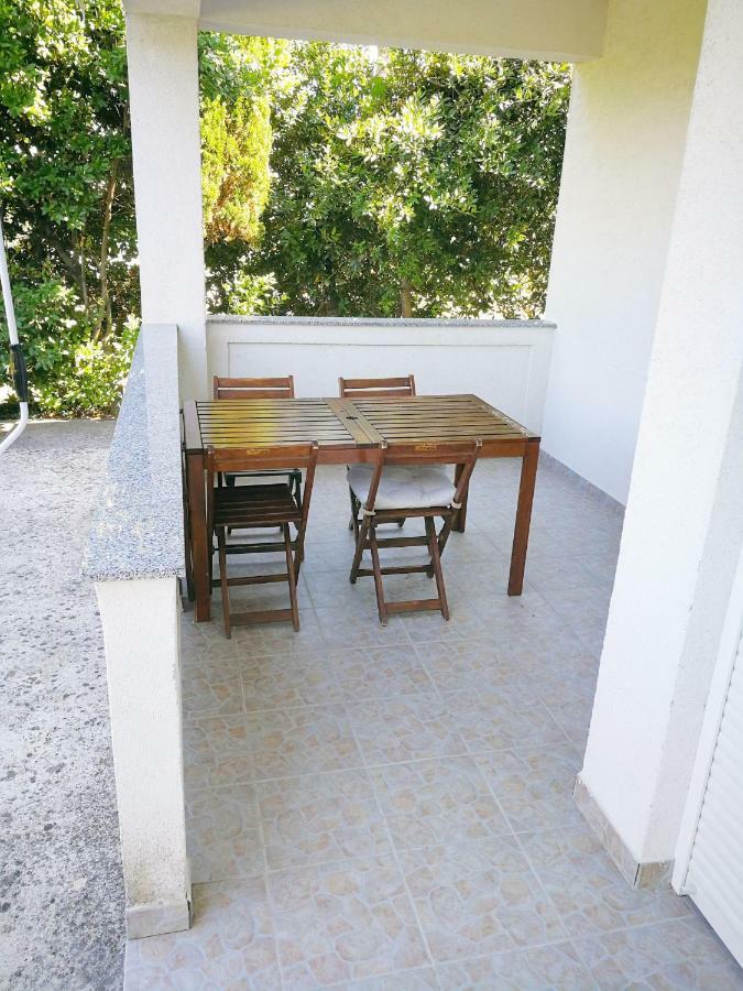 Family Friendly Apartments Island Rab Kampor Exterior photo