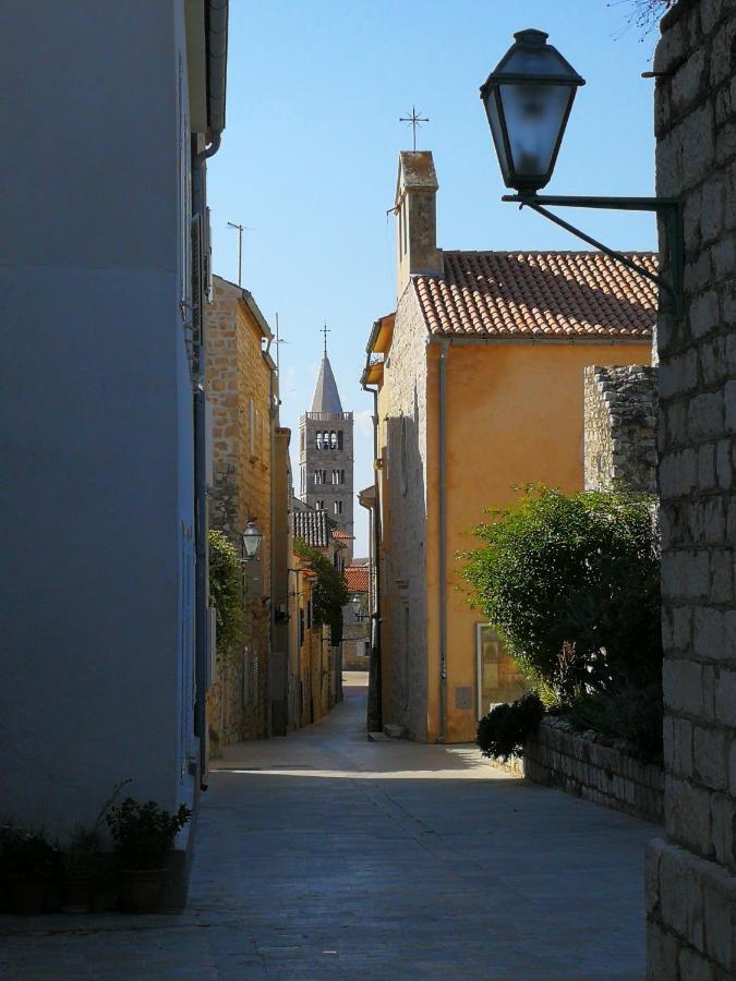 Family Friendly Apartments Island Rab Kampor Exterior photo
